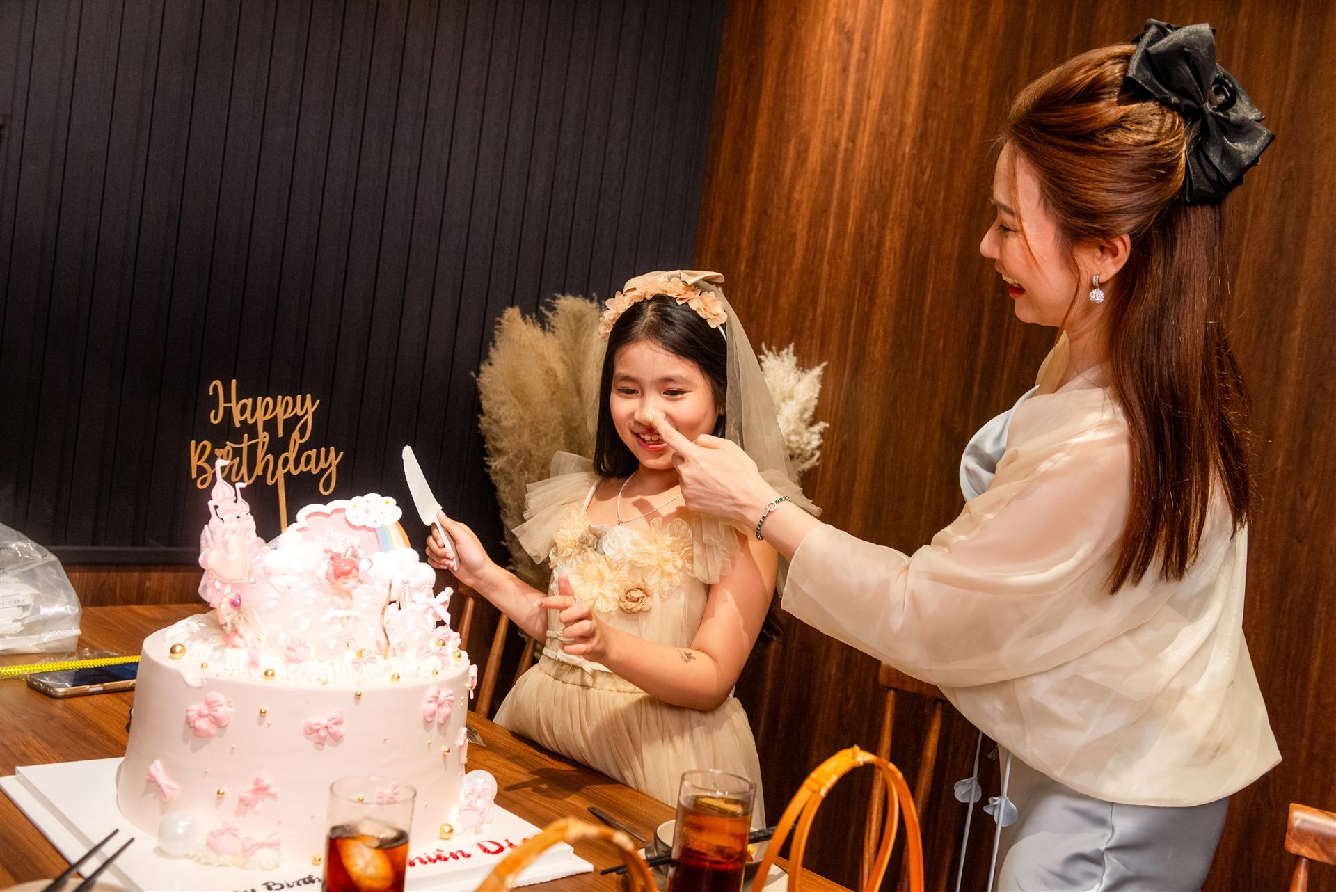 Joyful birthday moment at GOD-RESTAURANT Da Nang