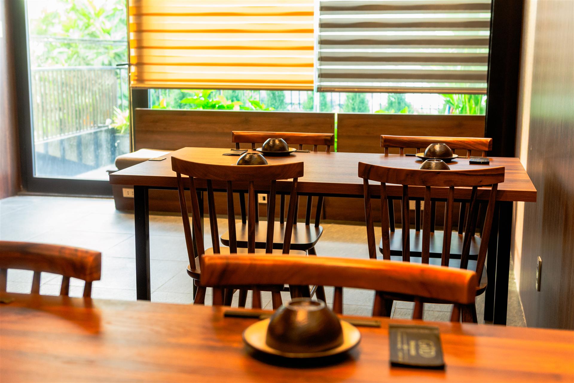 GOD-RESTAURANT Atmosphere
